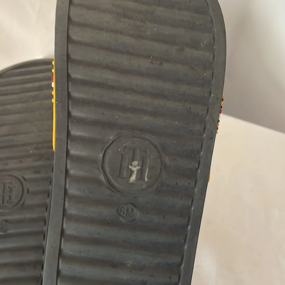 Tommy Hilfiger slides blue sole and yellow top size‎ 5